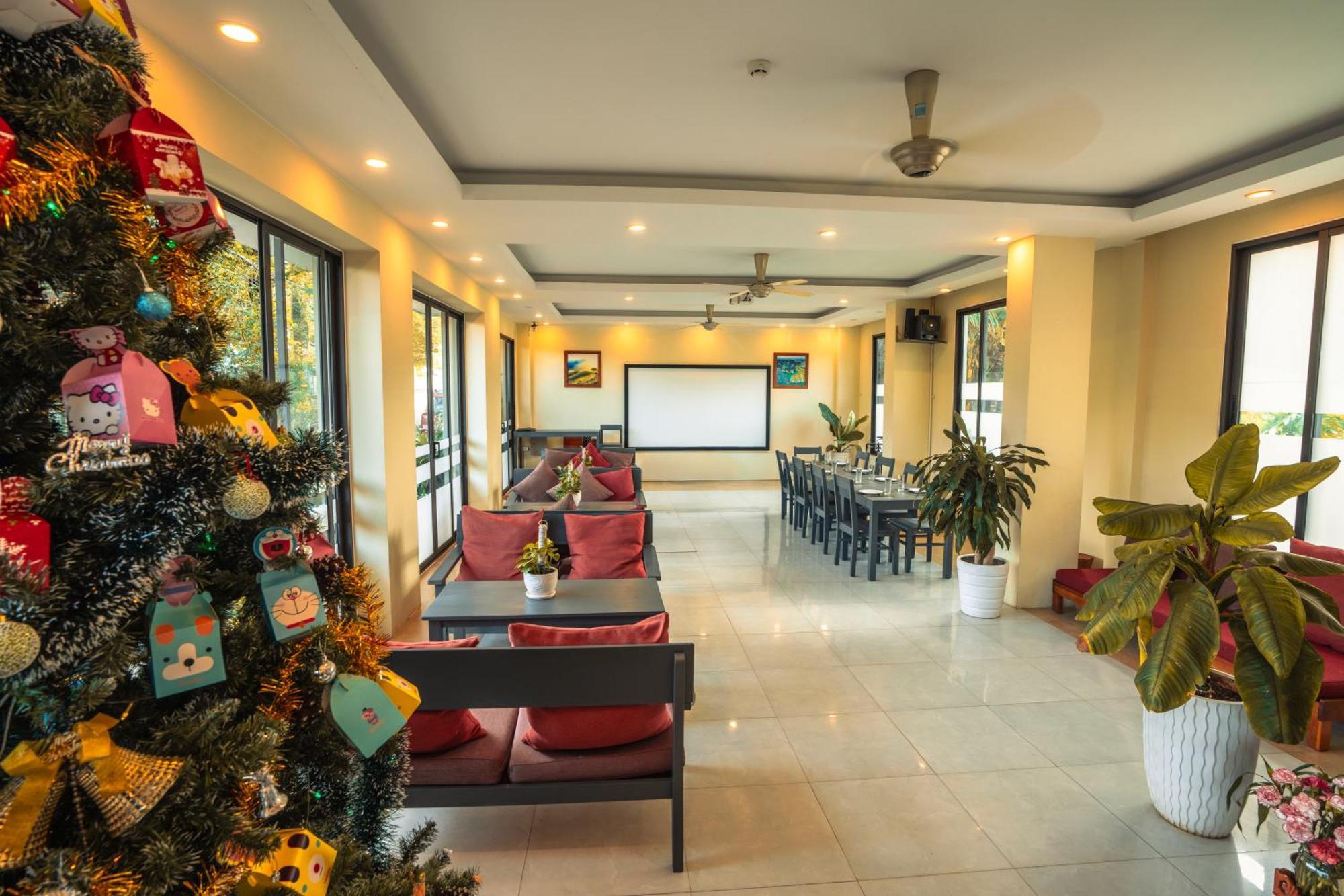 Golden Daisy Hotel Фу Куок Екстериор снимка