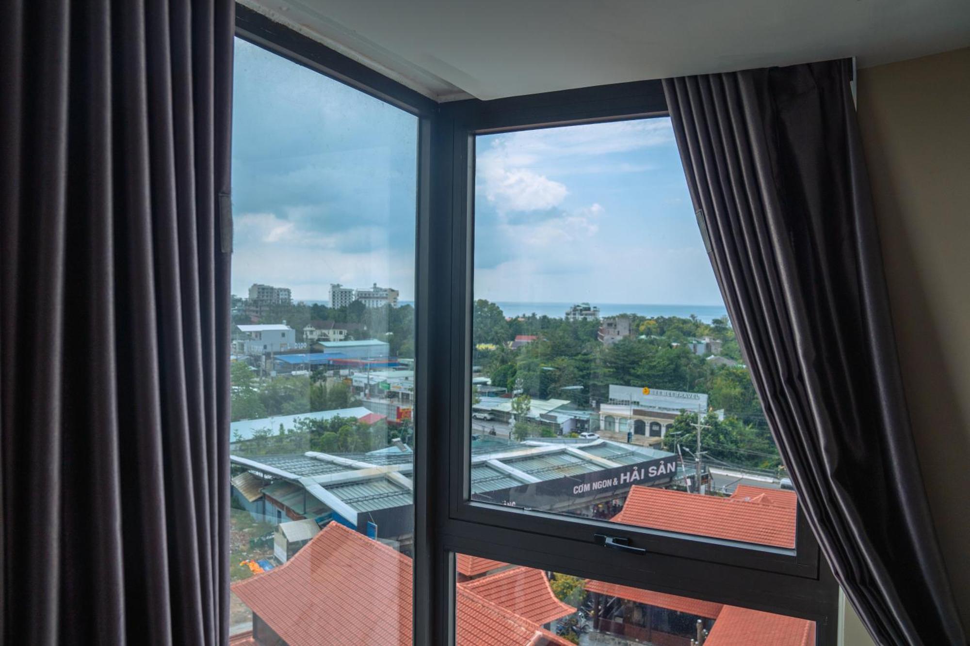 Golden Daisy Hotel Фу Куок Екстериор снимка
