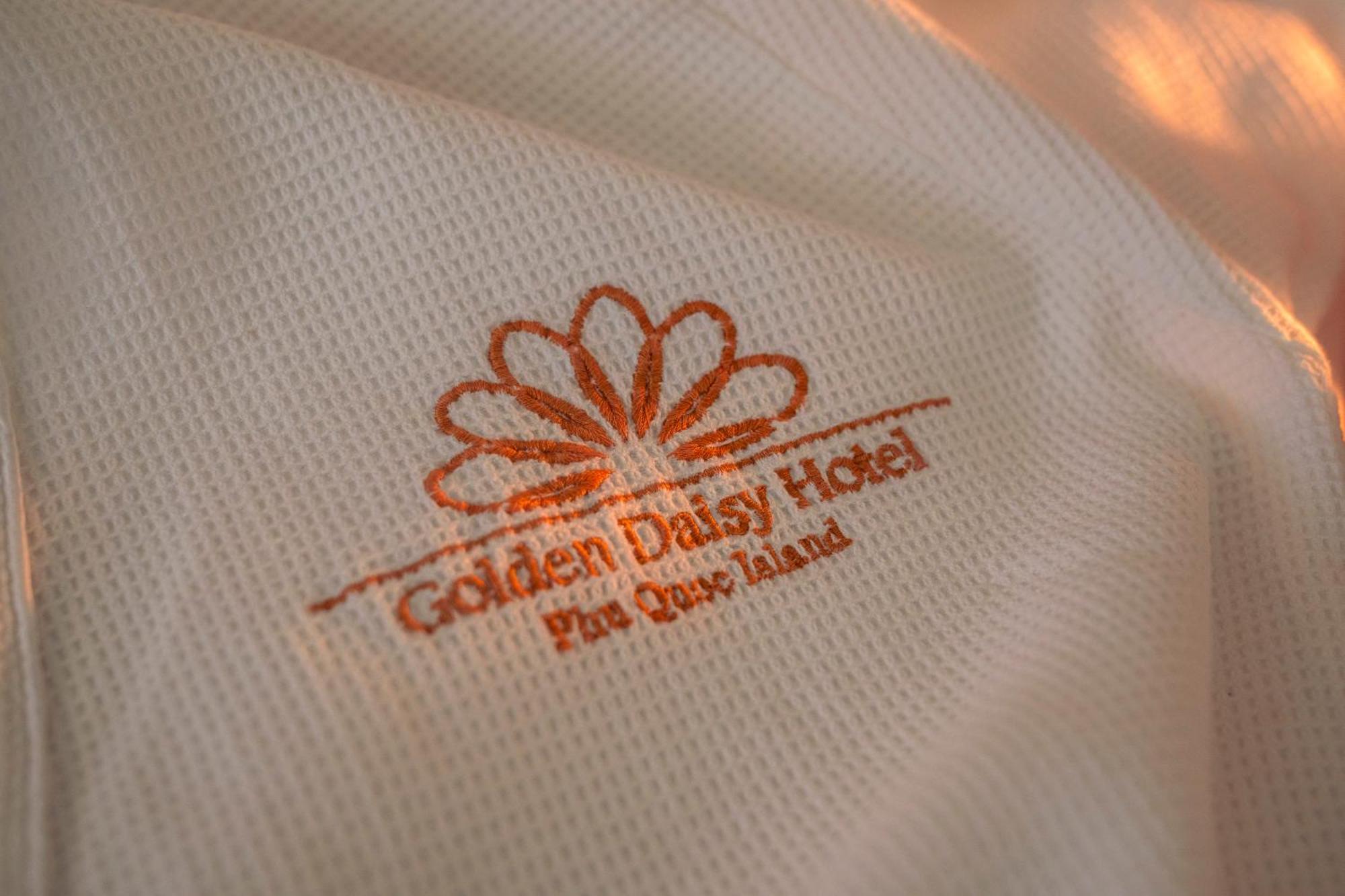 Golden Daisy Hotel Фу Куок Екстериор снимка