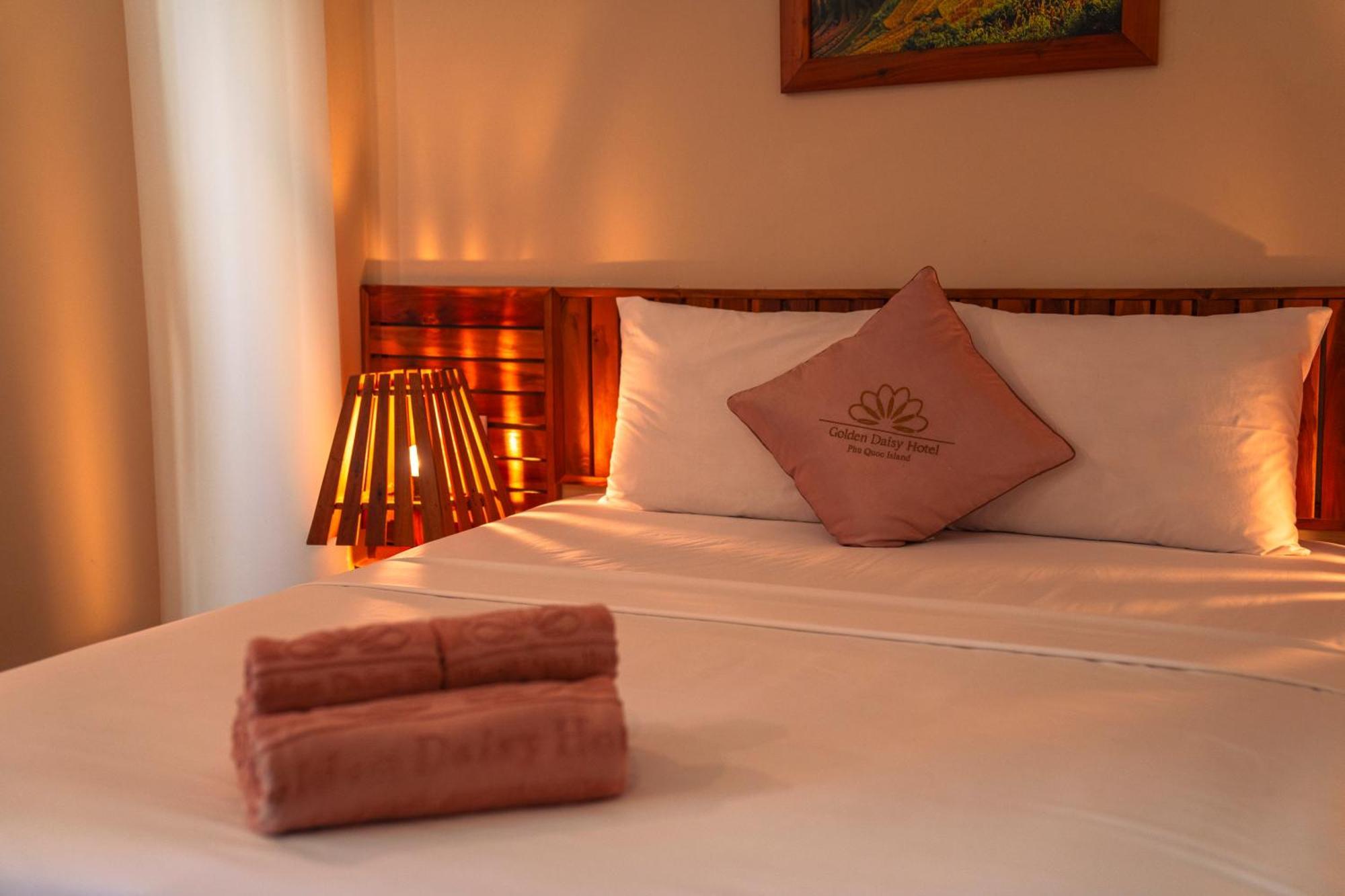 Golden Daisy Hotel Фу Куок Екстериор снимка