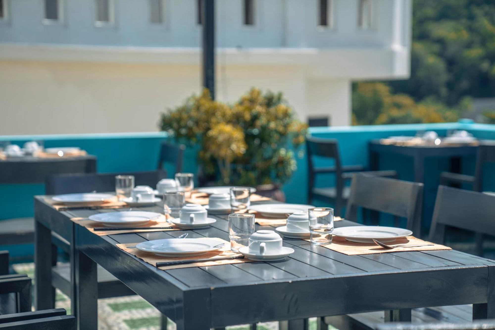 Golden Daisy Hotel Фу Куок Екстериор снимка
