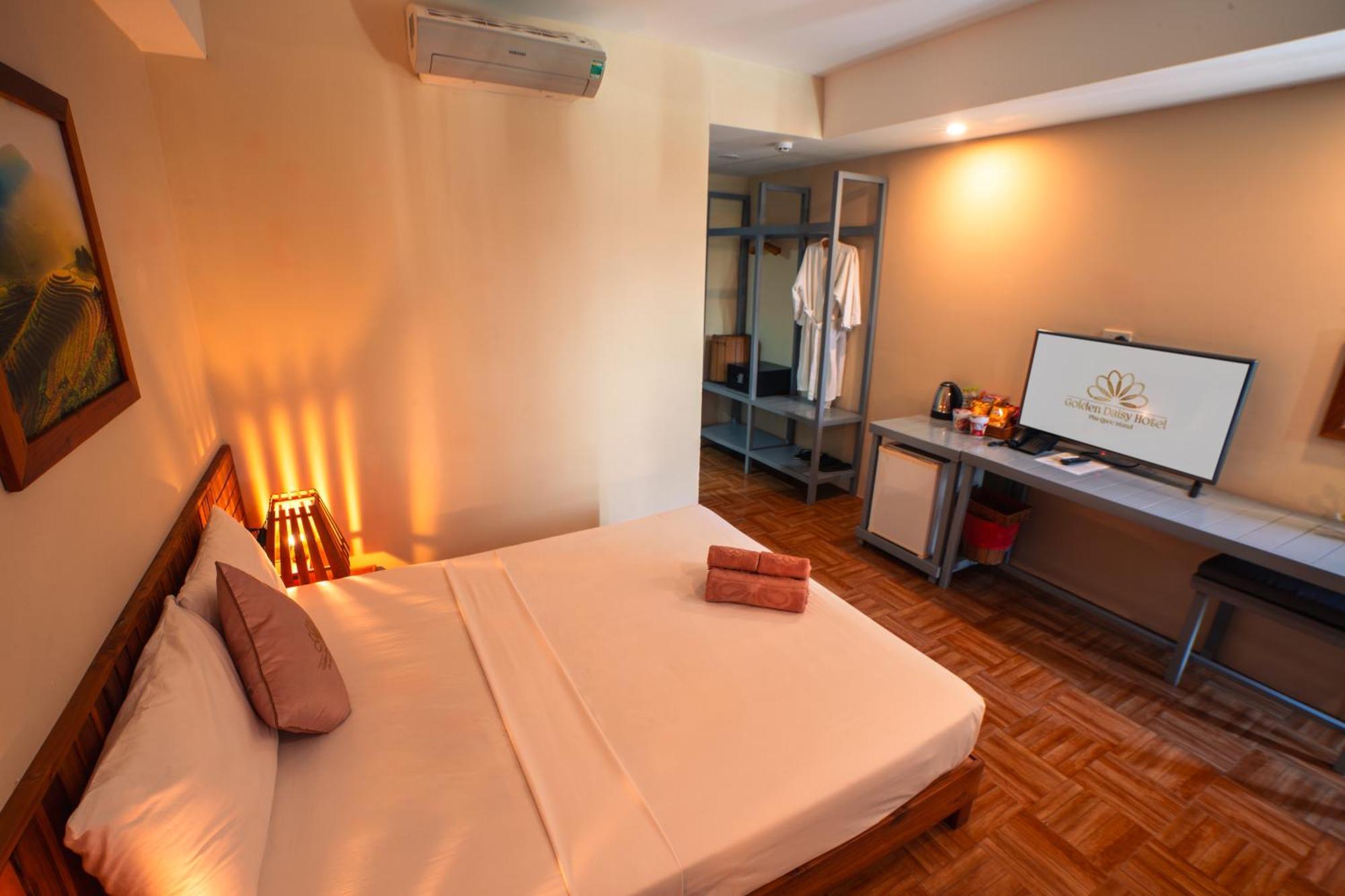 Golden Daisy Hotel Фу Куок Екстериор снимка