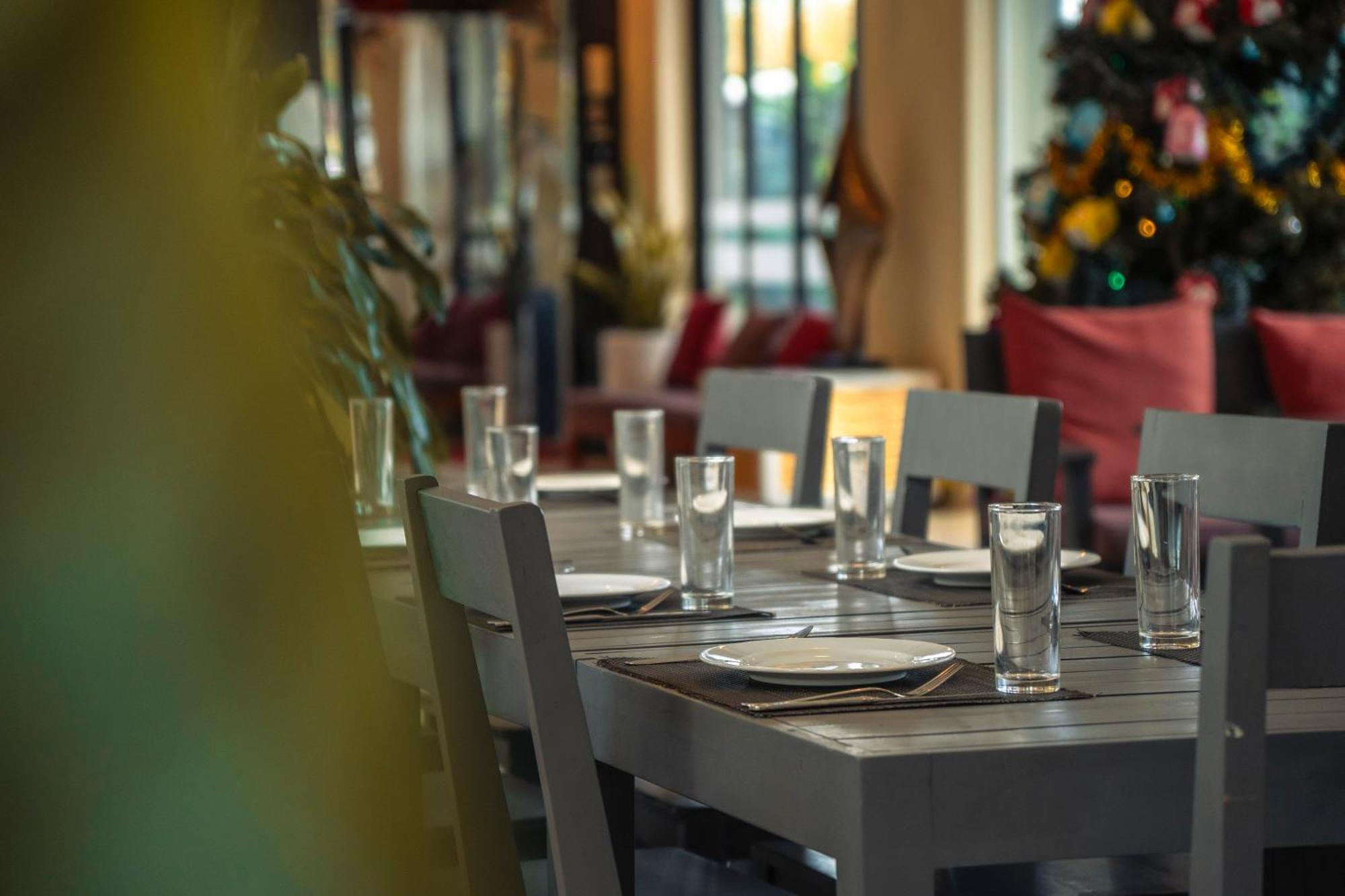 Golden Daisy Hotel Фу Куок Екстериор снимка