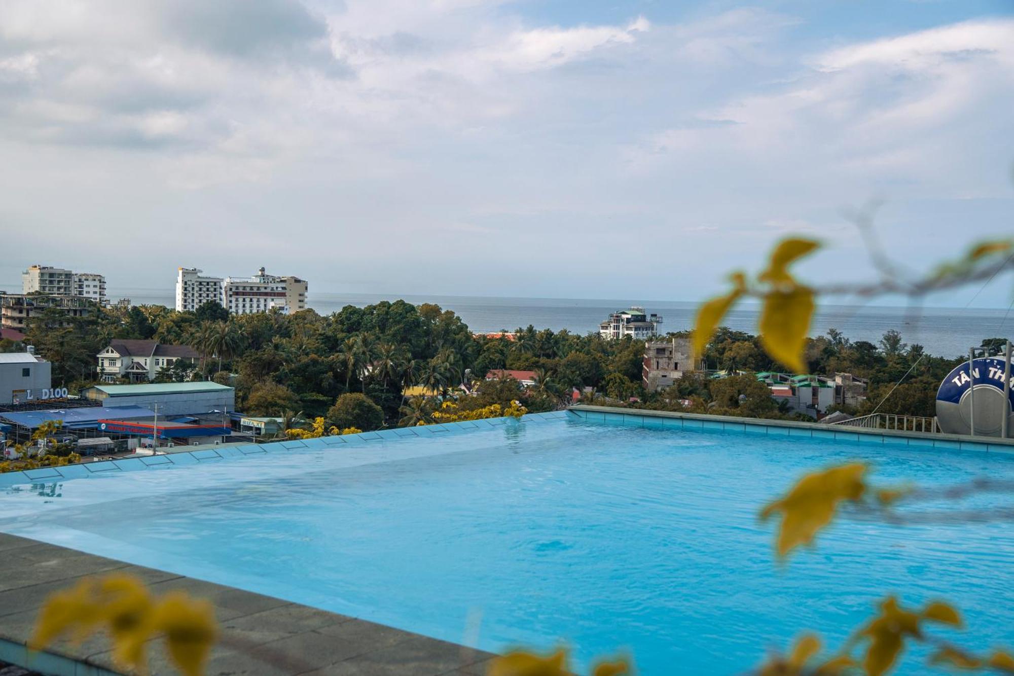 Golden Daisy Hotel Фу Куок Екстериор снимка